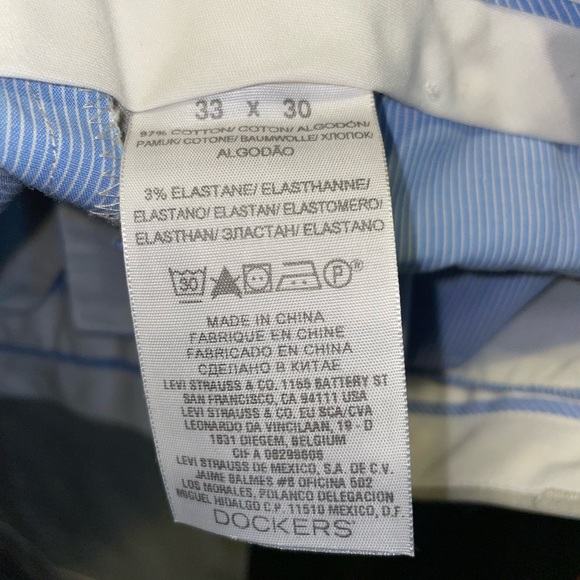 Dockers classic fit D3 khakis. Waist 33 length 30 - Picture 5 of 6